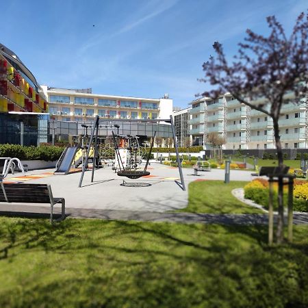 Apartament Przy Hotelu Aquarius Kołobrzeg Exterior foto